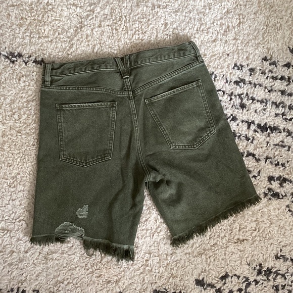 FREE PEOPLE ARMY GREEN SHORTS - Picture 3 of 4